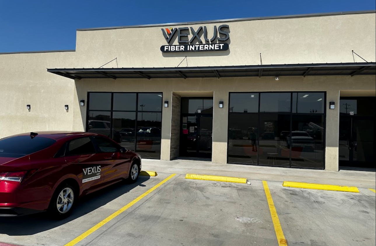 laredo vexus store